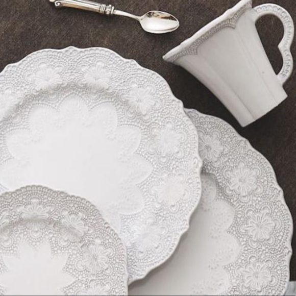 Arte Italica Other - Arte Italica Merletto White Lace 12.25" Charger
